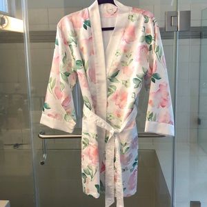 Hello Goregous!  Floral Robe